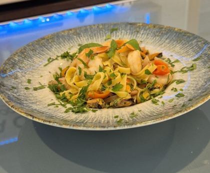 Tagliatelle cu fructe de mare